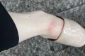女生鞋子磨脚，女人高跟鞋磨脚后跟